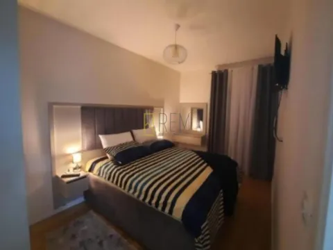 Izdavanje, jednosoban stan, 40m², City Kvart, Podgorica - image 4