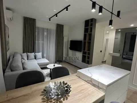 Izdavanje, trosoban stan, 70m², Savski Venac, Beograd - image 11