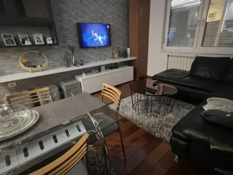 Rent, two bedroom apartment, 54m², Bulevar Evrope, Novi Sad Sve Podlokacije - image 2
