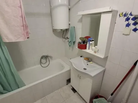 Prodaja, četvorosoban stan, 100m², Centar, Novi Sad - image 12