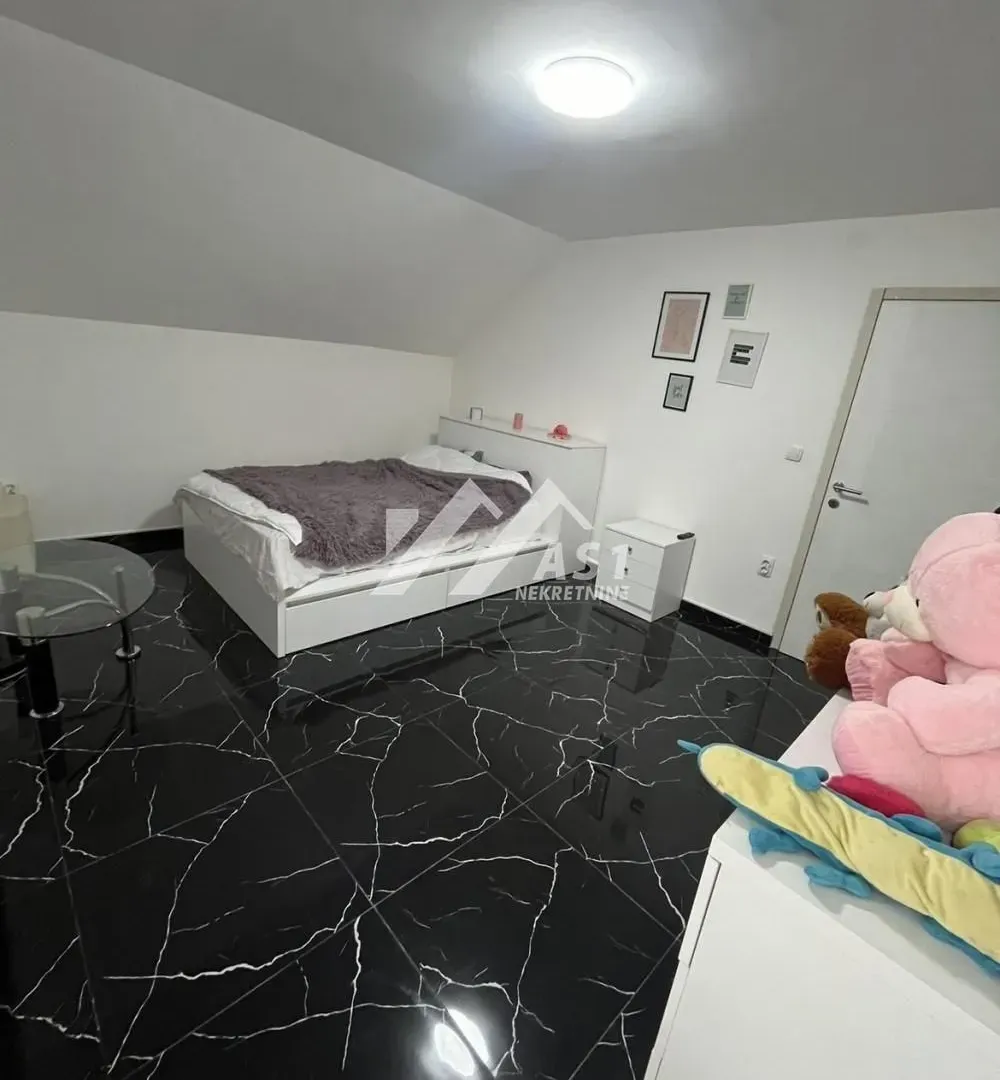 Izdavanje, trosoban stan, 100m², Adice, Novi Sad Sve Podlokacije