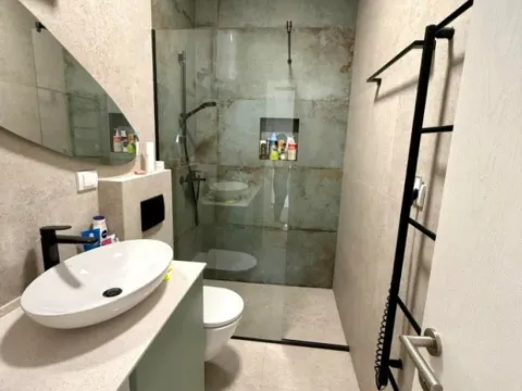 Izdavanje, dvosoban stan, 70m², Centar, Podgorica - image 8