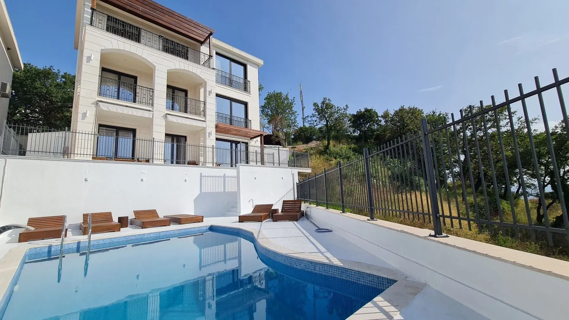 Sale, house, 170m², Skočiđevojka, Budva