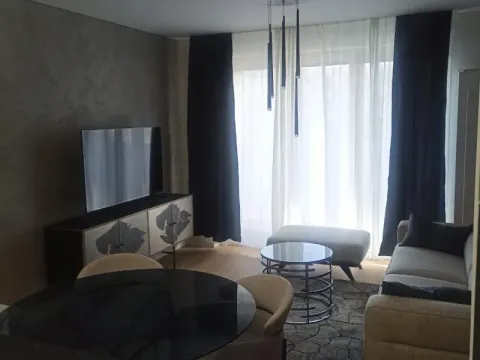 Izdavanje, trosoban stan, 77m², Novi Beograd Sve Podlokacije, Beograd - image 5