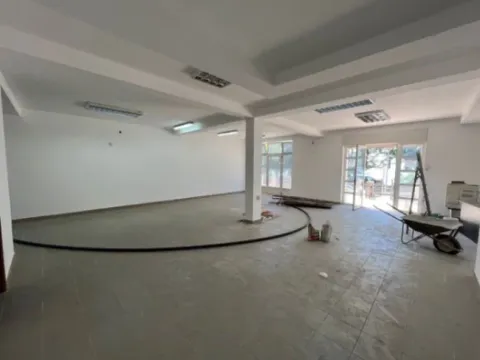 Rent, office space, 180m², Šušanj, Bar - image 3