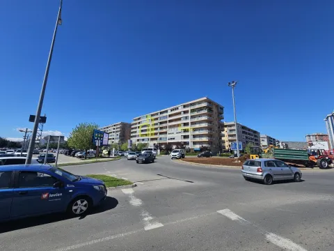 Rent, office space, 152m², City Kvart, Podgorica - image 2