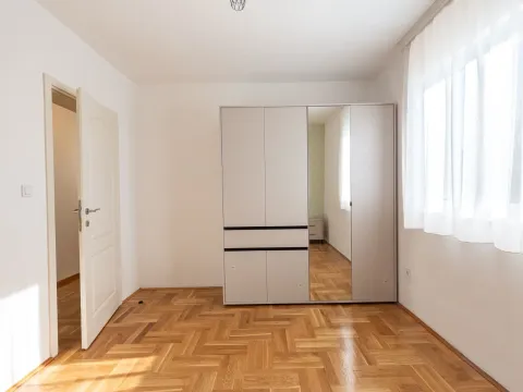 Rent, two bedroom apartment, 64m², Bečići, Budva - image 10