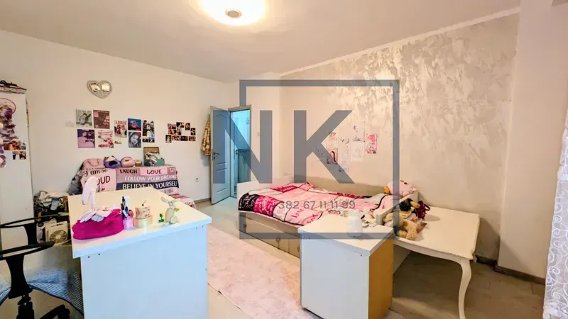 Rent, three bedroom apartment, 100m², Pejton, Podgorica