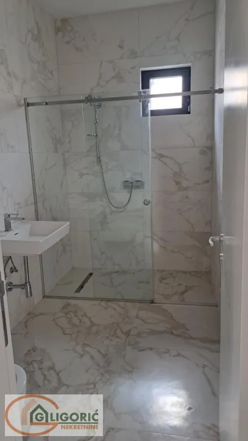 Prodaja, stan, 236m², Zemun Sve Podlokacije, Beograd