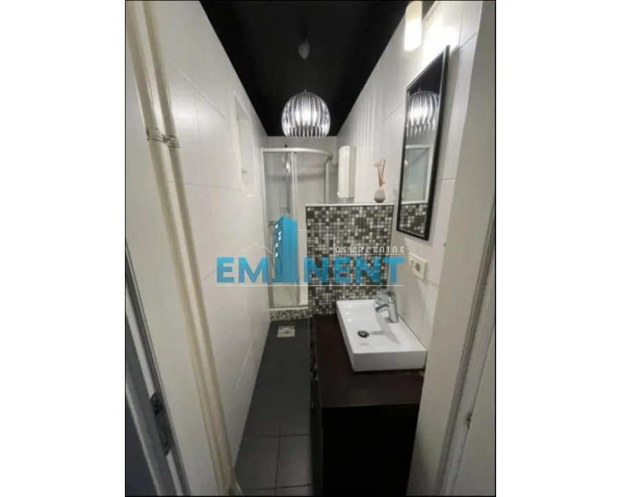 Rent, four bedroom apartment, 120m², Voždovac Sve Podlokacije, Beograd