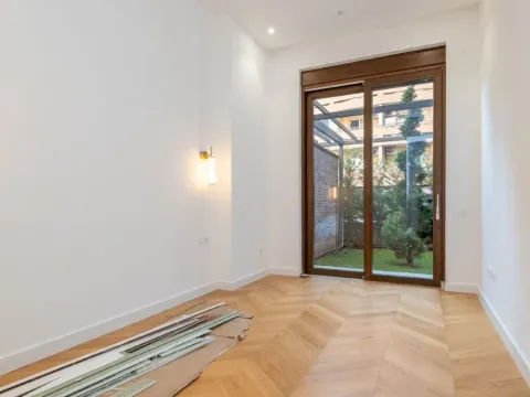 Izdavanje, trosoban stan, 205m², Podgorica, Crna Gora - image 6