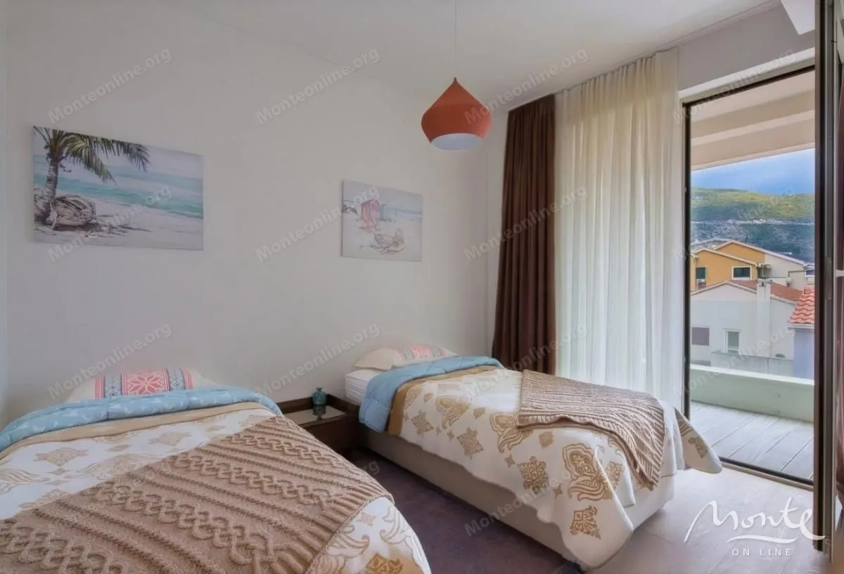 Prodaja, dvosoban stan, 77m², Maine, Budva