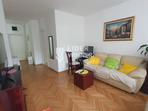 Prodaja, trosoban stan, 76m², Vračar Sve Podlokacije, Beograd - image 2