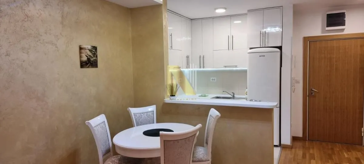 Izdavanje, dvosoban stan, 53m², Podbara, Novi Sad Sve Podlokacije