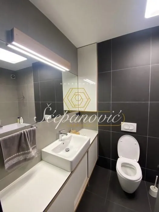 Prodaja, trosoban stan, 99m², Nova Detelinara, Novi Sad Sve Podlokacije
