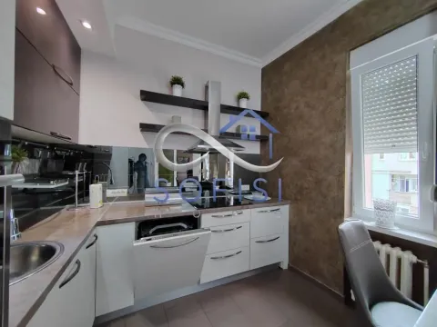 Izdavanje, trosoban stan, 100m², Novi Sad Sve Podlokacije, Novi Sad - image 10