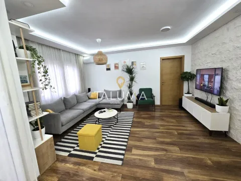 Sale, three bedroom apartment, 89m², Centar, Podgorica - image 2