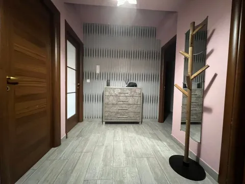 Prodaja, dvosoban stan, 90m², City Kvart, Podgorica - image 3