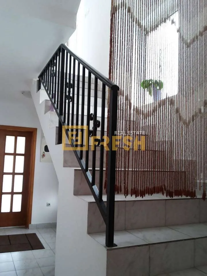 Sale, house, 350m², Stari Aerodrom, Podgorica