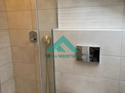 Izdavanje, trosoban stan, 107m², Stari Grad, Beograd - image 10