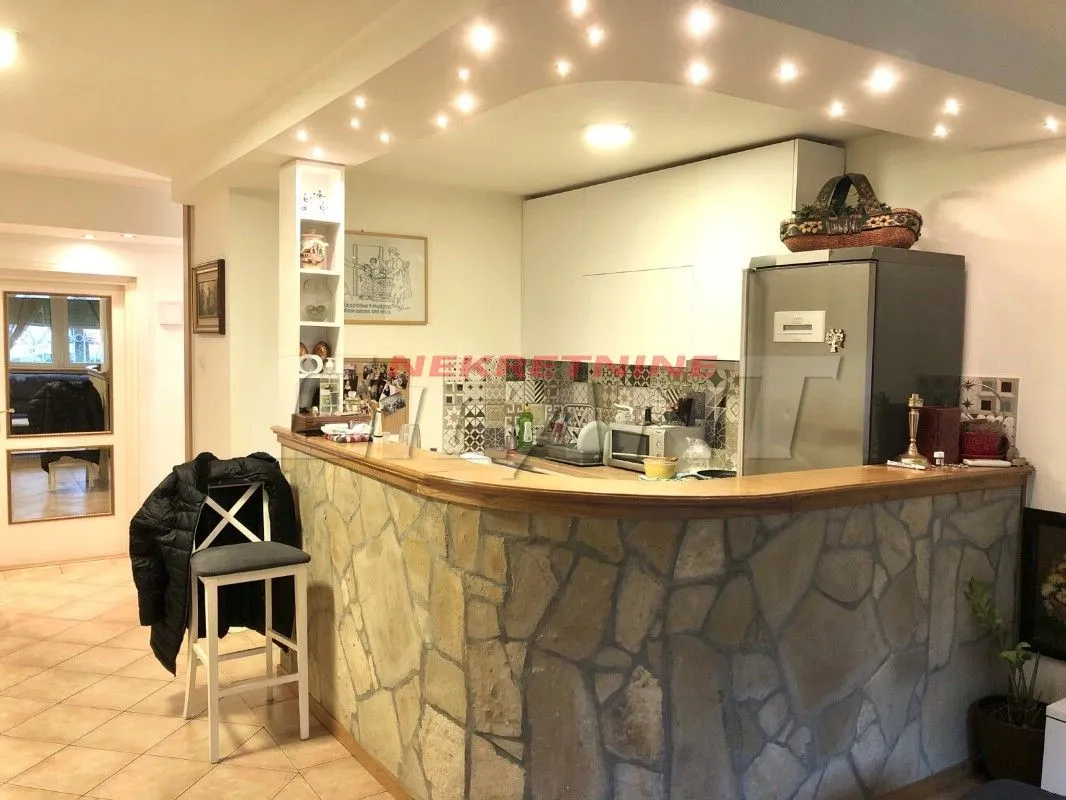 Prodaja, trosoban stan, 81m², Brace Jerković, Voždovac Sve Podlokacije