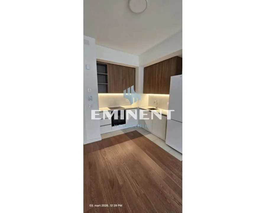 Izdavanje, dvosoban stan, 68m², Savski Venac, Beograd
