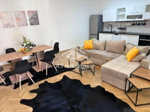 Izdavanje, trosoban stan, 79m², Savski Venac, Beograd - image 2