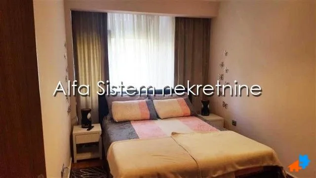 Izdavanje, trosoban stan, 82m², Lion, Zvezdara Sve Podlokacije