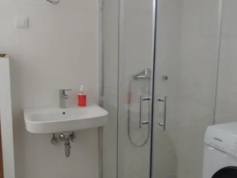 Izdavanje, jednosoban stan, 31m², Kluz, Zvezdara Sve Podlokacije - image 10