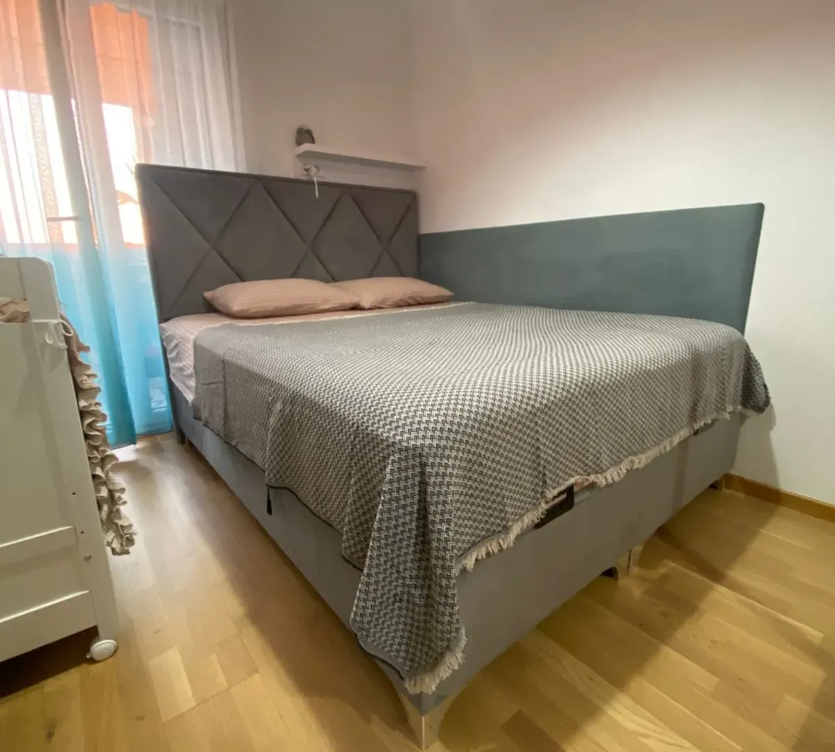 Izdavanje, jednosoban stan, 47m², Pobrežje, Podgorica
