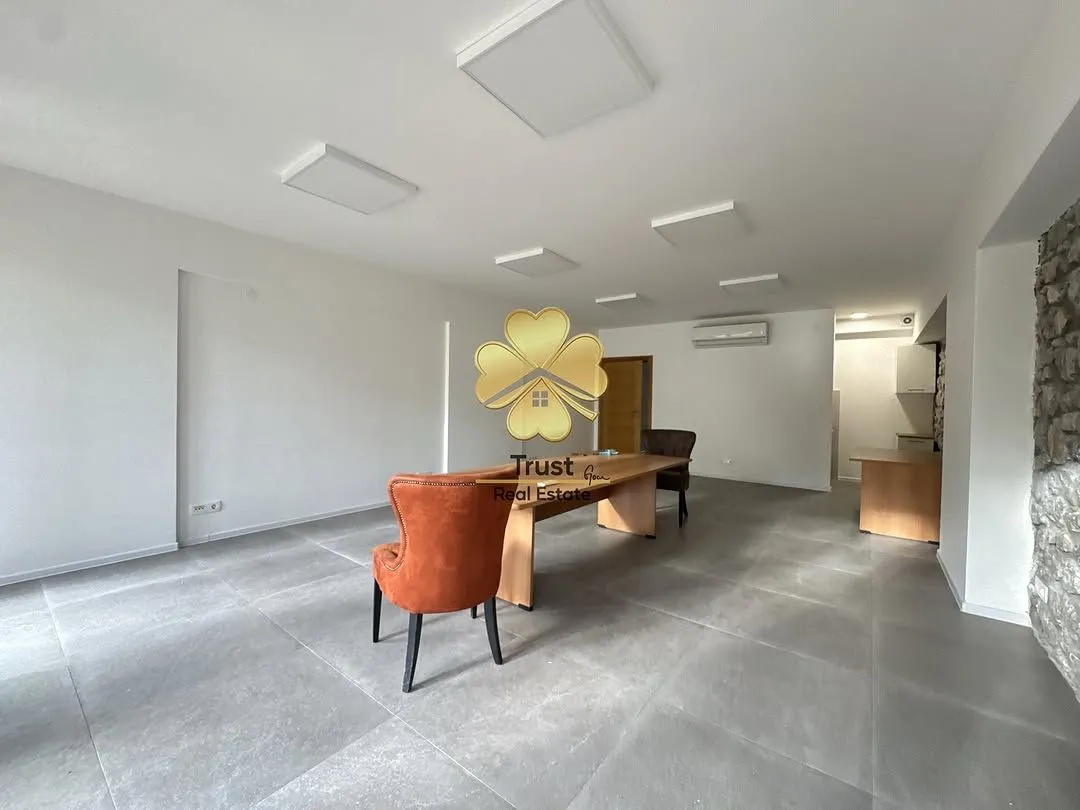 Rent, office space, 120m², Centar, Podgorica