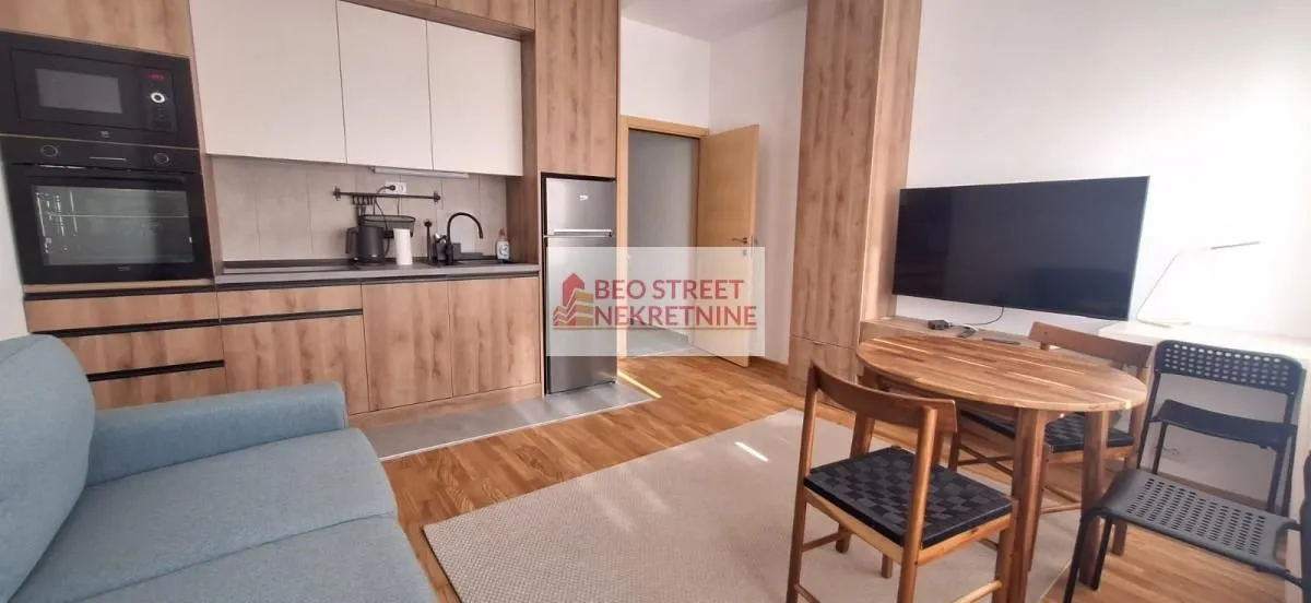 Rent, one bedroom apartment, 37m², Južni Bulevar, Vračar Sve Podlokacije