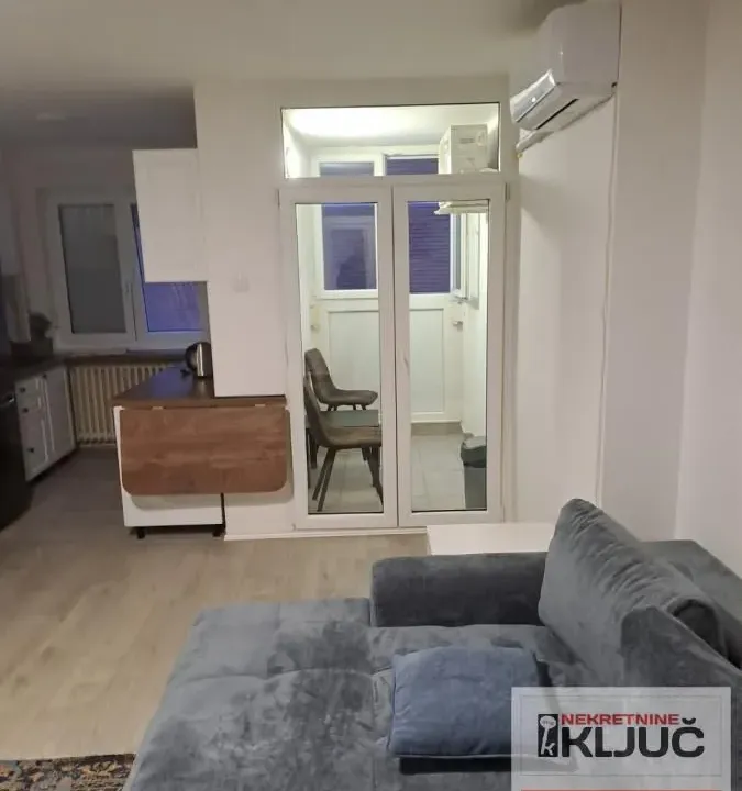 Prodaja, dvosoban stan, 55m², Novo naselje, Novi Sad