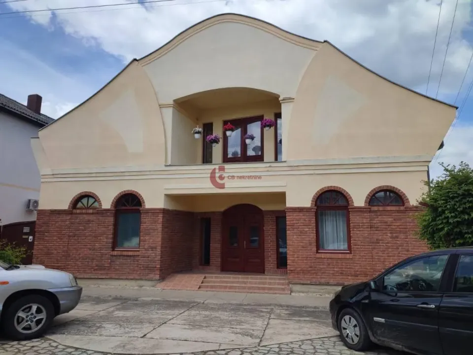 Prodaja, poslovni prostor, 782m², Kanjiža, Srbija