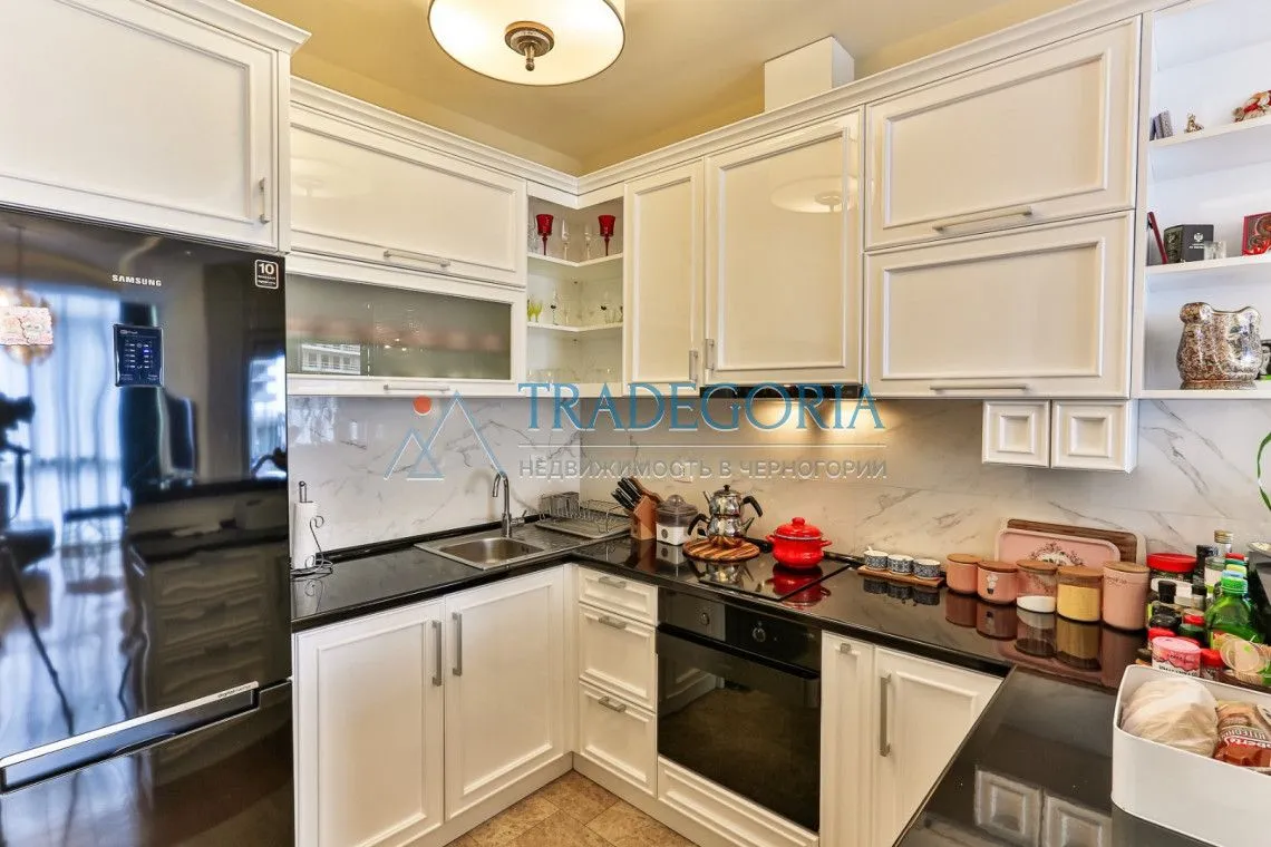 Prodaja, dvosoban stan, 72m², Budva, Crna Gora
