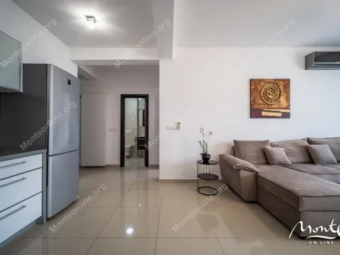 Sale, one bedroom apartment, 56m², Dobrota, Kotor - image 4