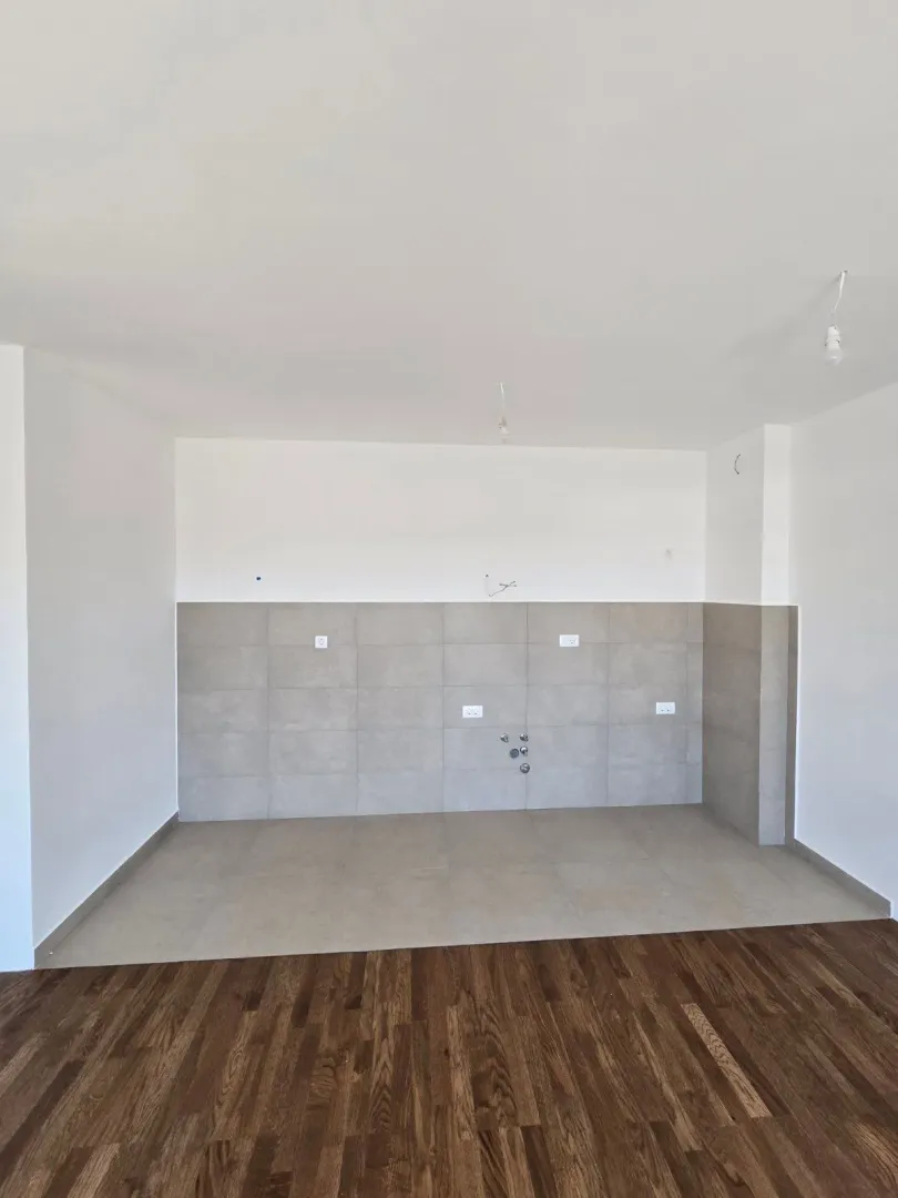 Sale, two bedroom apartment, 68m², Ilino, Bar
