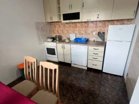 Izdavanje, dvosoban stan, 70m², Bjeliši, Bar - image 8