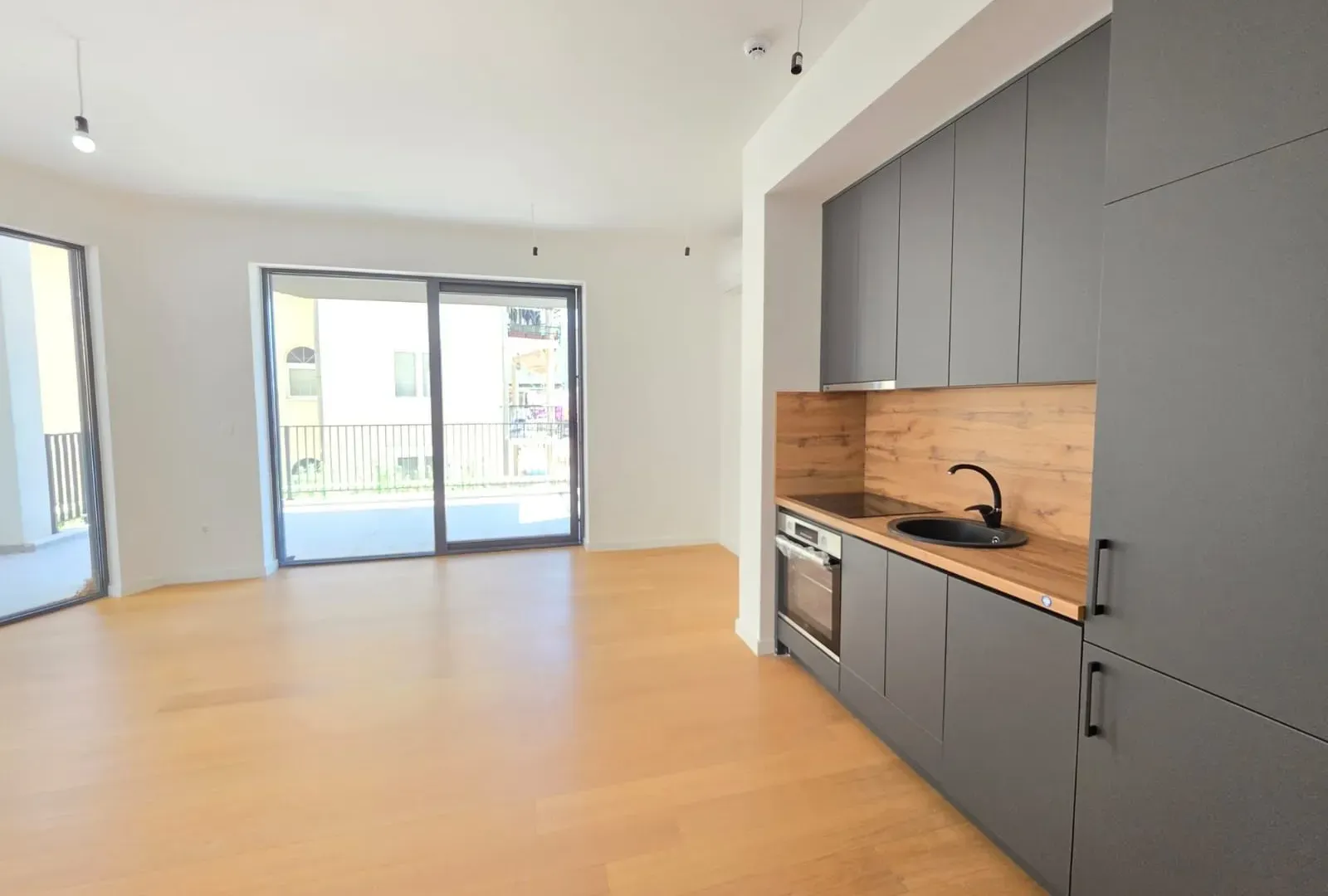 Prodaja, jednosoban stan, 77m², Bečići, Budva