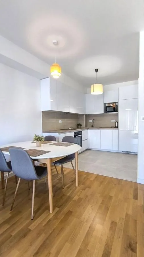 Rent, one bedroom apartment, 55m², Centar, Tivat