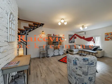 Izdavanje, kuća, 80m², Cvetni Trg, Vračar Sve Podlokacije - image 4