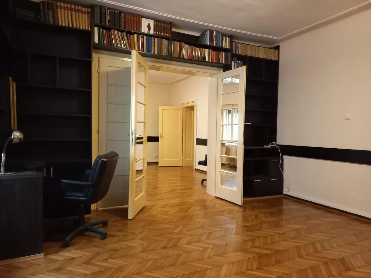 Izdavanje, poslovni prostor, 122m², Klinički Centar, Beograd