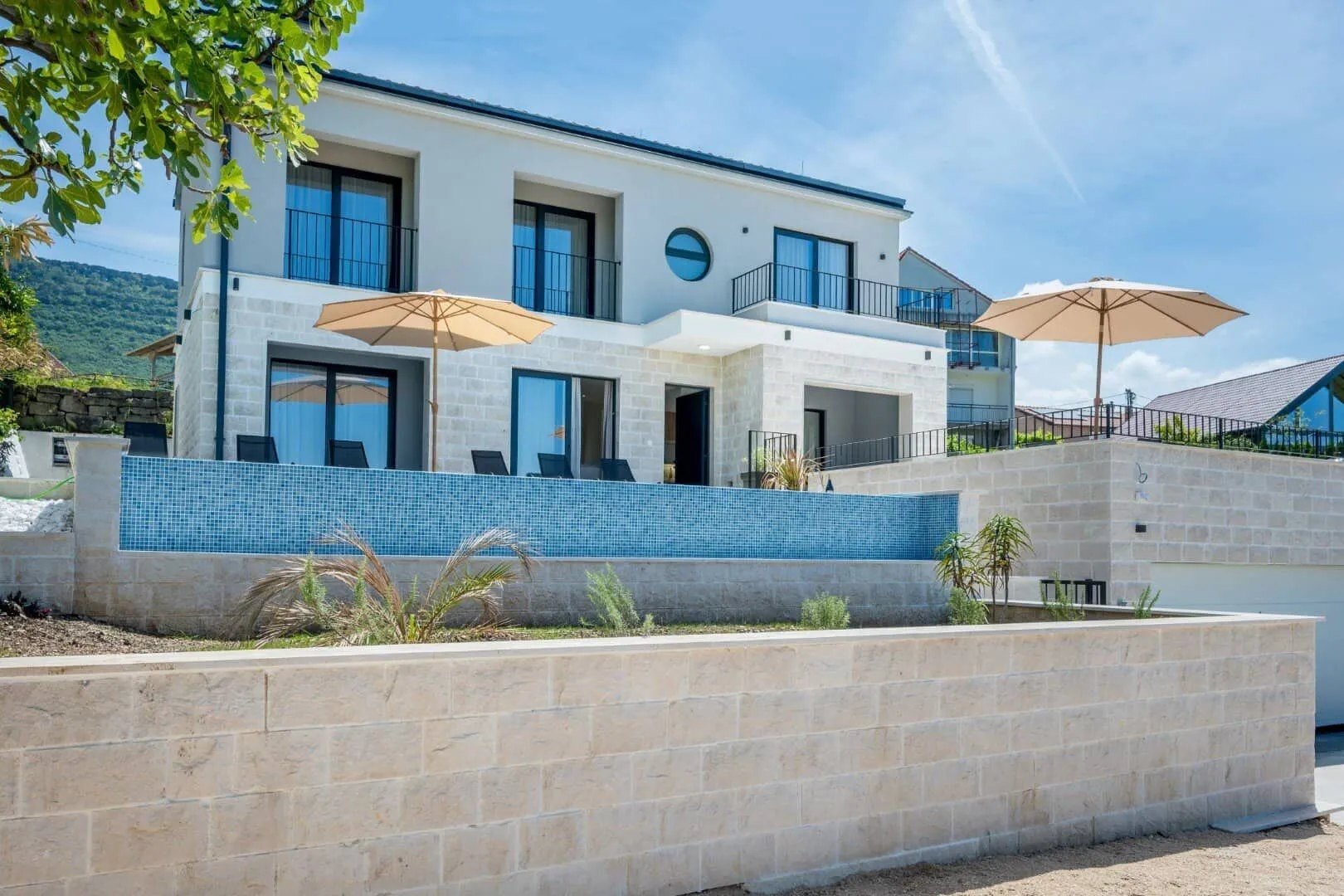 Prodaja, kuća, 250m², Mrčevac, Tivat