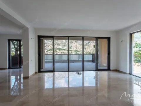 Sale, two bedroom apartment, 174m², Muo, Kotor - image 7