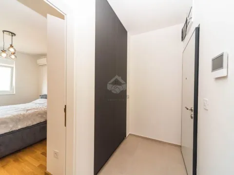 Izdavanje, dvosoban stan, 70m², Stari Aerodrom, Podgorica - image 9