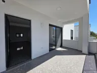 Prodaja, kuća, 86m², Ulcinj, Crna Gora - image 3