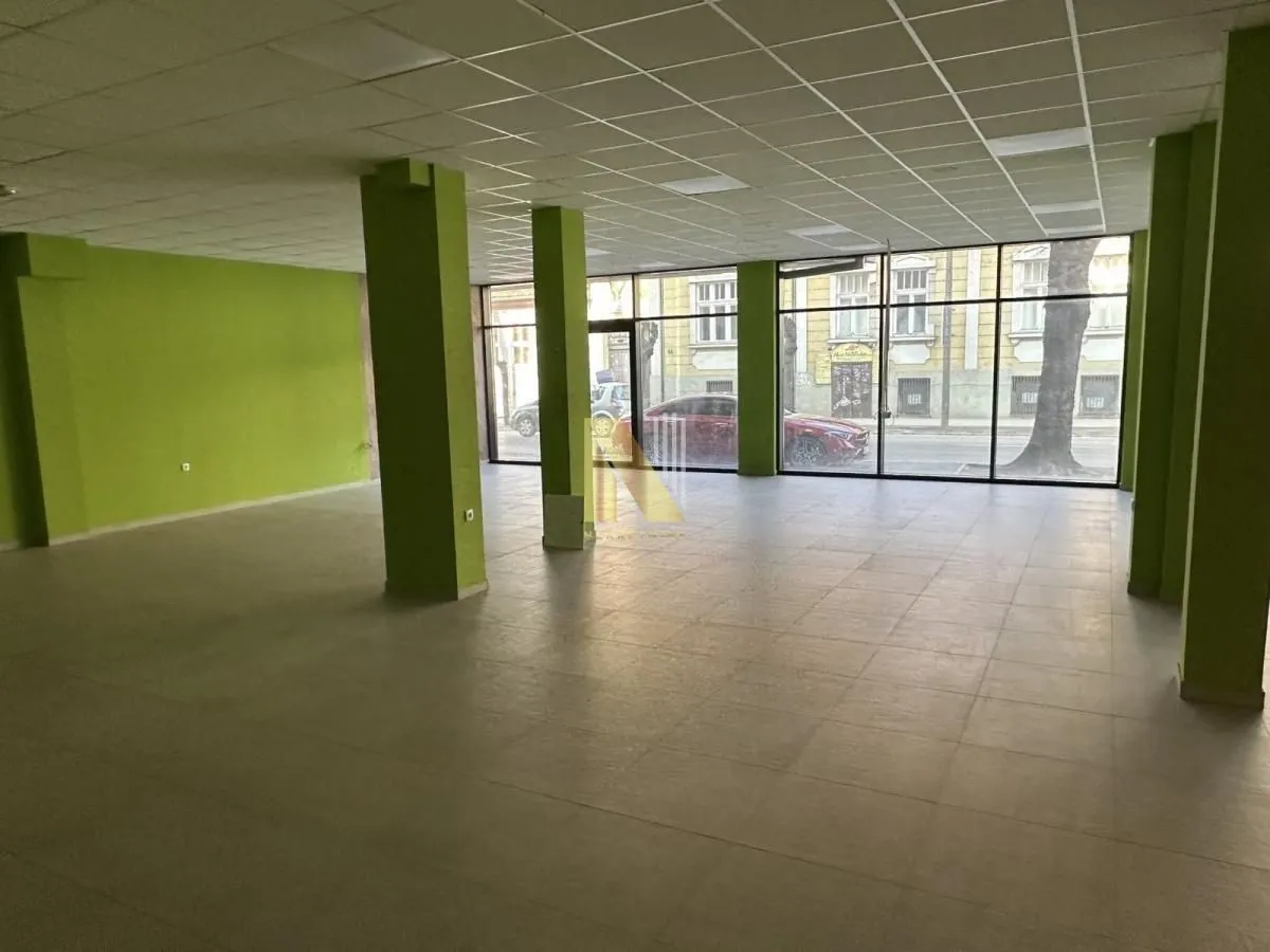 Rent, office space, 400m², Centar, Subotica