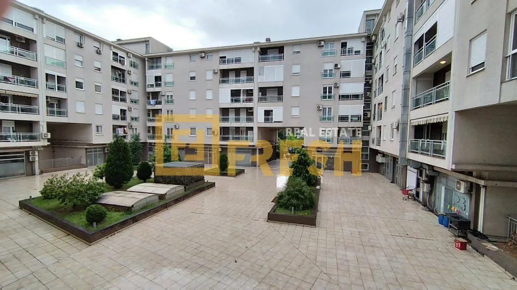 Prodaja, jednosoban stan, 56m², Blok 9, Podgorica