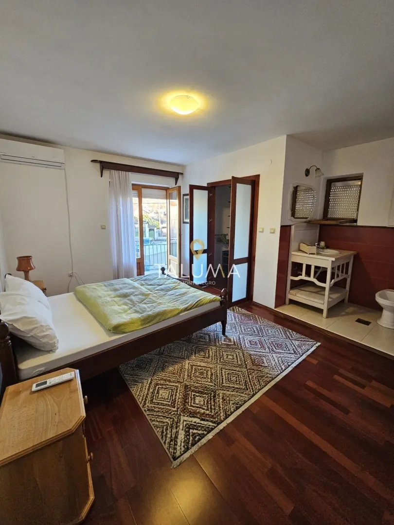 Rent, house, 216m², Dalmatinska ulica, Podgorica