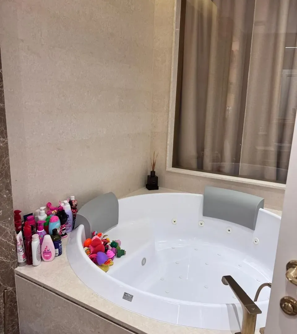 Rent, two bedroom apartment, 135m², Tre Canne, Budva
